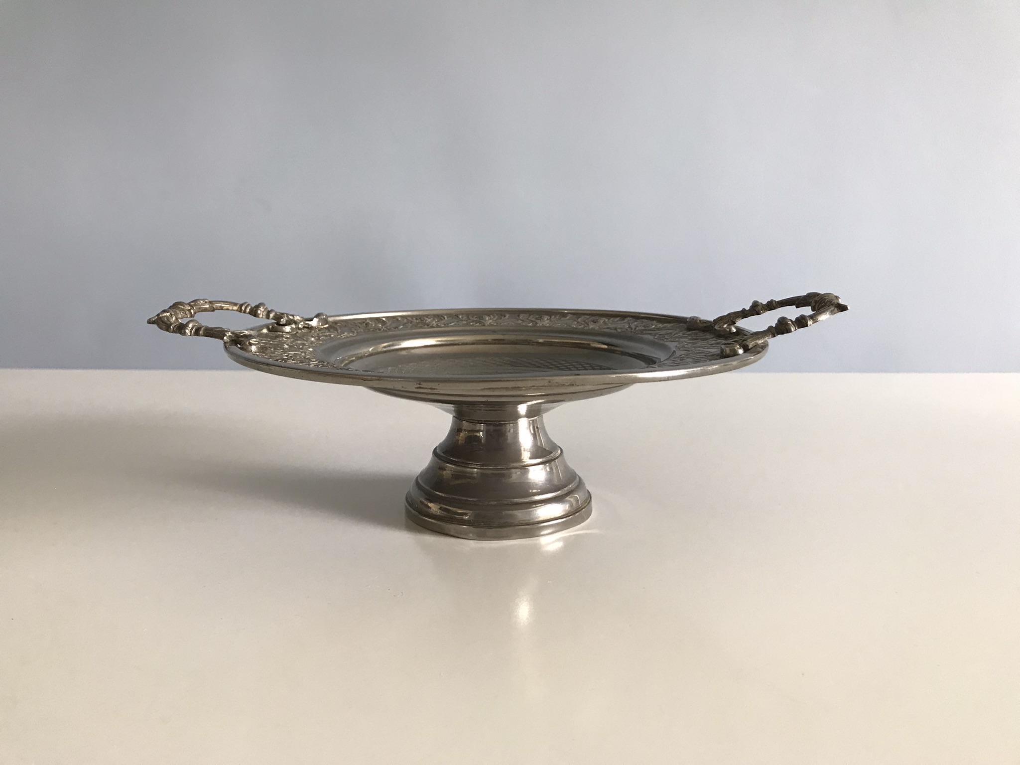 Barokk mintájú, talpas fémtál/kínáló/asztalközép (31 x 24 cm) - Image 7