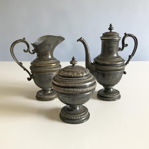 Barokk formájú, patinás alpakka teáskészlet (3 db-os)