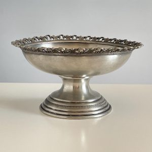 Talpas óntál/kínáló/asztalközép, barokk mintával (23,5 x 13 cm)