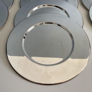 Tányér/tálca, alátéttányér/alaptányér készlet, egyszerűbb formájú, fényes ezüstözött alpakka (32,5 cm) - 10 db