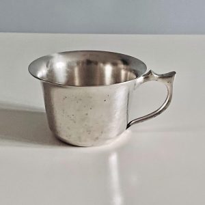 Teáscsésze - barokk formájú, ezüstözött alpakka, masszív - 7 cm