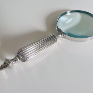 Nagyító - antik jellegű, ezüst hatású nyéllel (26 cm)